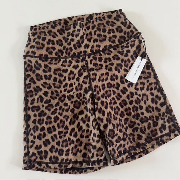 ⭕️ WE WORE WHAT 2 Piece Set Sport Top Bike Shorts Leopard Animal Print - Picture 2 of 6